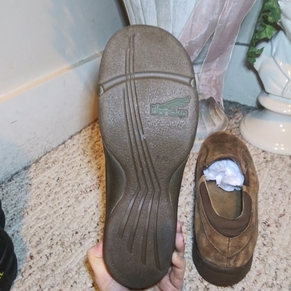 3/$18 Dansko Kim Distressed Brown Leather Shoes - Picture 7 of 9